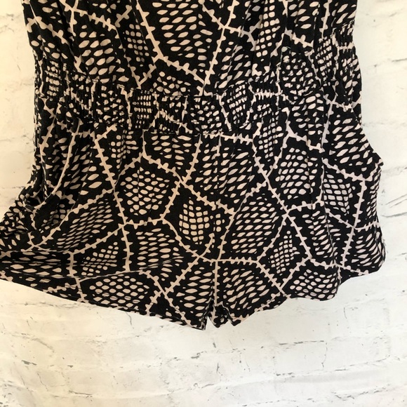 Snakeskin Printed Strapless Romper - Picture 4 of 5